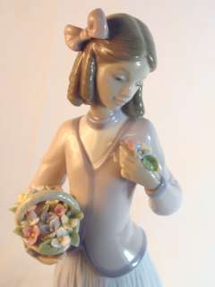 Lladro Porcelain Innocence in Bloom Girl 7644 Collector  