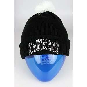 New Era Chalk Up NY Yankees Knit Beanie Hat Black   White  