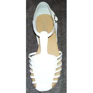  G. WIZ Womens Huarache Sandals White size 6 Everything 