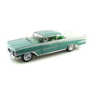  1959 Oldsmobile 98 Hard Top 1/18 Emerald Mist Poly / White 