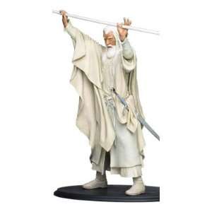  Lord of the Rings   Gandalf the White Polystone Figure 