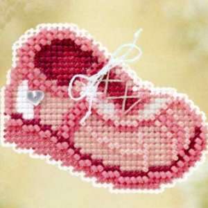  Pink Sneaker   Cross Stitch Kit Arts, Crafts & Sewing