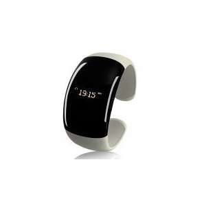  New Ladies Bluetooth Fashion Bracelet w/ Time Display 