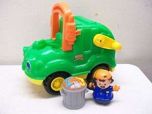 FISHER PRICE LITTLE PEOPLE CLANKY GARBAGE TRUCK W/TRASH  