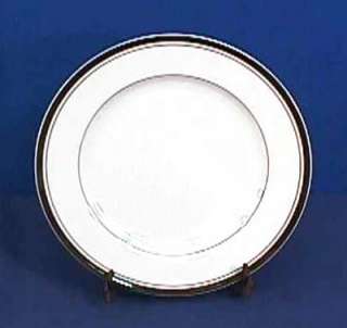 Wallace Heritage China Japan NEWPORT Dinner Plate Mint  
