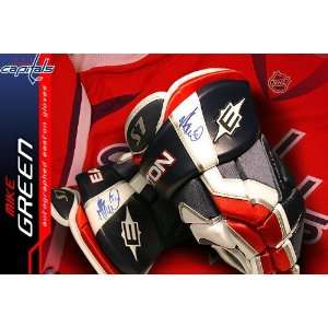  Mike Green Autographed Hockey Glove