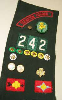 Vintage Girl Scout Sash w 18 Patches Merit Badges Pins  