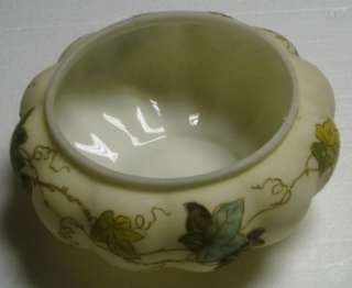 Smith Brothers Cream Colored Melon Ribbed Bowl Floral  