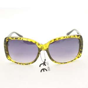 Fashion Leopard Sunglasses P8124 Wild Lady Gold and Black Glassy Frame 