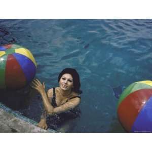  Sophia Loren in the Pool with Colorful Beach Balls 