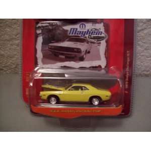 Johnny Lightning Mopar Mayhem R2 Yellow 1970 Dodge 