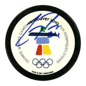  Corey Perry Signed Puck   Olympic   Autographed NHL Pucks 