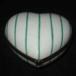  Chamart Limoges Porcelain Hand Painted Hinged Green 
