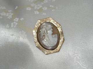 PRETTY VINTAGE CARVED SHELL CAMEO PIN  