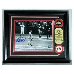  Carlton Fisk 1975 World Series HR Autographed Photomint w 