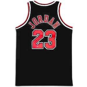 Bulls Upper Deck Michael Jordan Autographed Jersey  Sports 