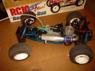TEAM ASSOCIATED RC 10 GT PLUS R/C TRUCK WITH REMOTE CONTROL  