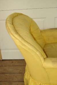 VTG/ANTIQUE YELLOW LIVING ROOM / PARLOR CHAIR  