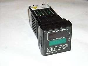 Watlow Series 965 Digital Temperature Controller Control 93AA 1CD0 