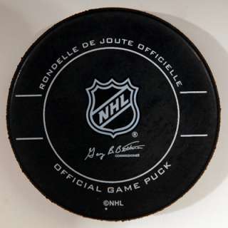 2012 NHL Winter Classic Game Puck  Rangers Flyers  