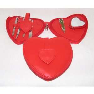  Heart Shaped Manicure Set Case Pack 4   673310 Beauty