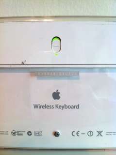 Apple Wireless Bluetooth Keyboard White Model No A1016 Works Great W 