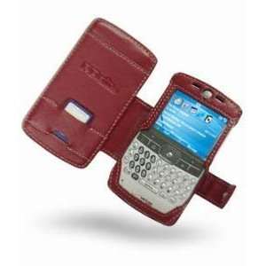  Leather Case for Motorola Q   Book Type (Red) Cell Phones 